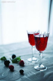 水為舟，脂為岸 科學(xué)飲水時(shí)間表，助力健康減重之旅